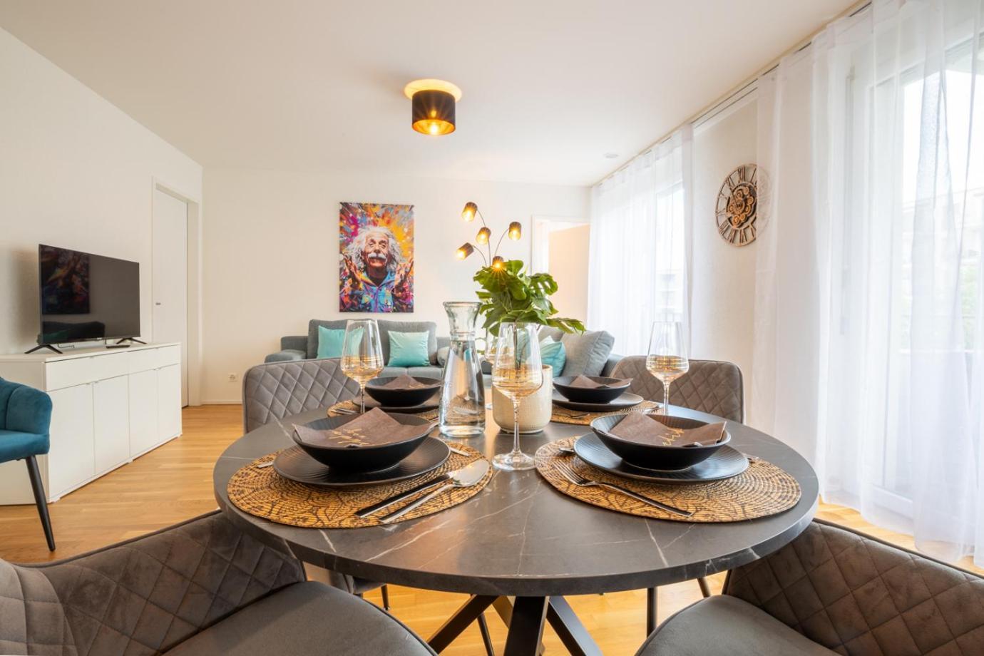 Special Einstein Iiv Apartment, Messe Kleinbasel 10-Star 外观 照片